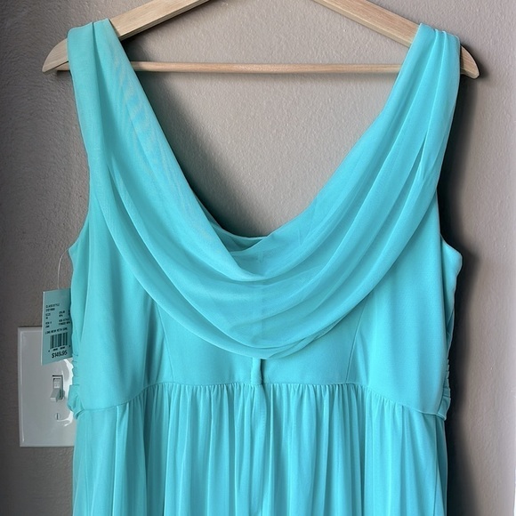 NWT DAVIDS BRIDAL Sleeveless Long Mesh with Cowl Back - Picture 7 of 9